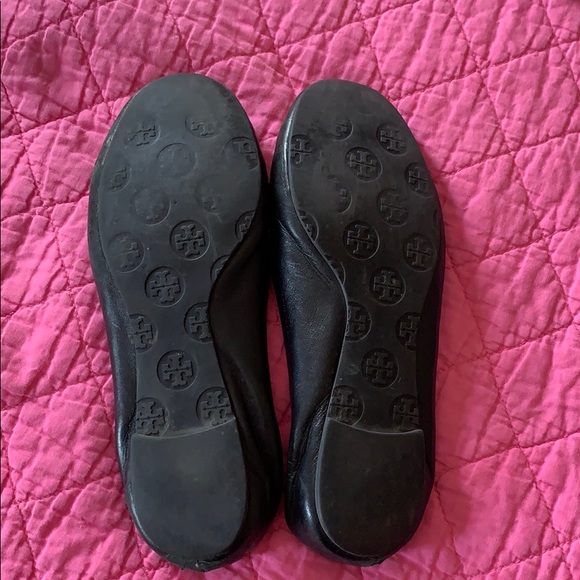 Tory Burch flats. Very used. Black with gold - Picture 2 of 6